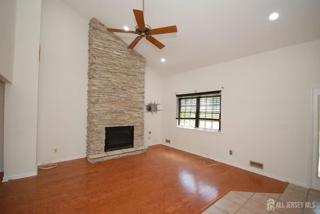 $3,000 | 1 Wellington Court, Sayreville, NJ 08872