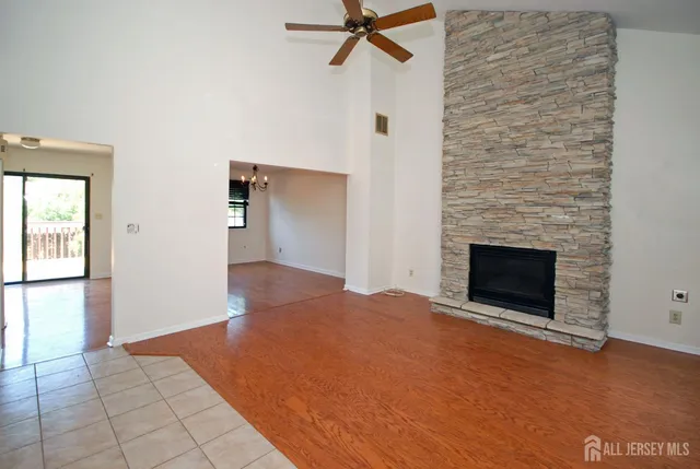 $3,000 | 1 Wellington Court, Sayreville, NJ 08872