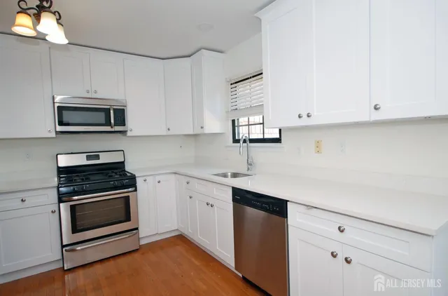 $3,000 | 1 Wellington Court, Sayreville, NJ 08872