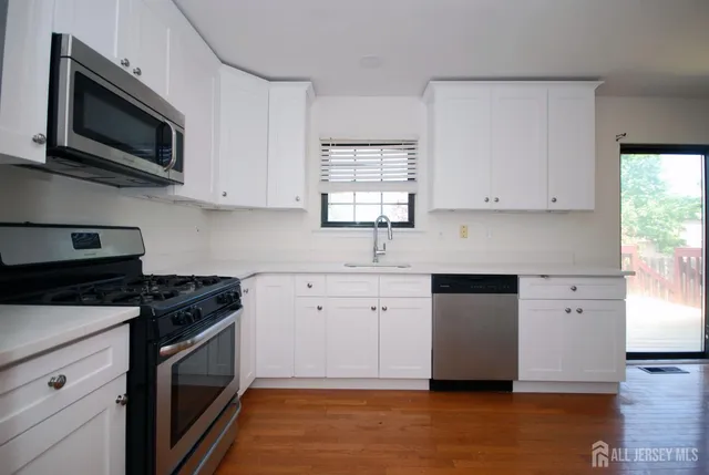 $3,000 | 1 Wellington Court, Sayreville, NJ 08872