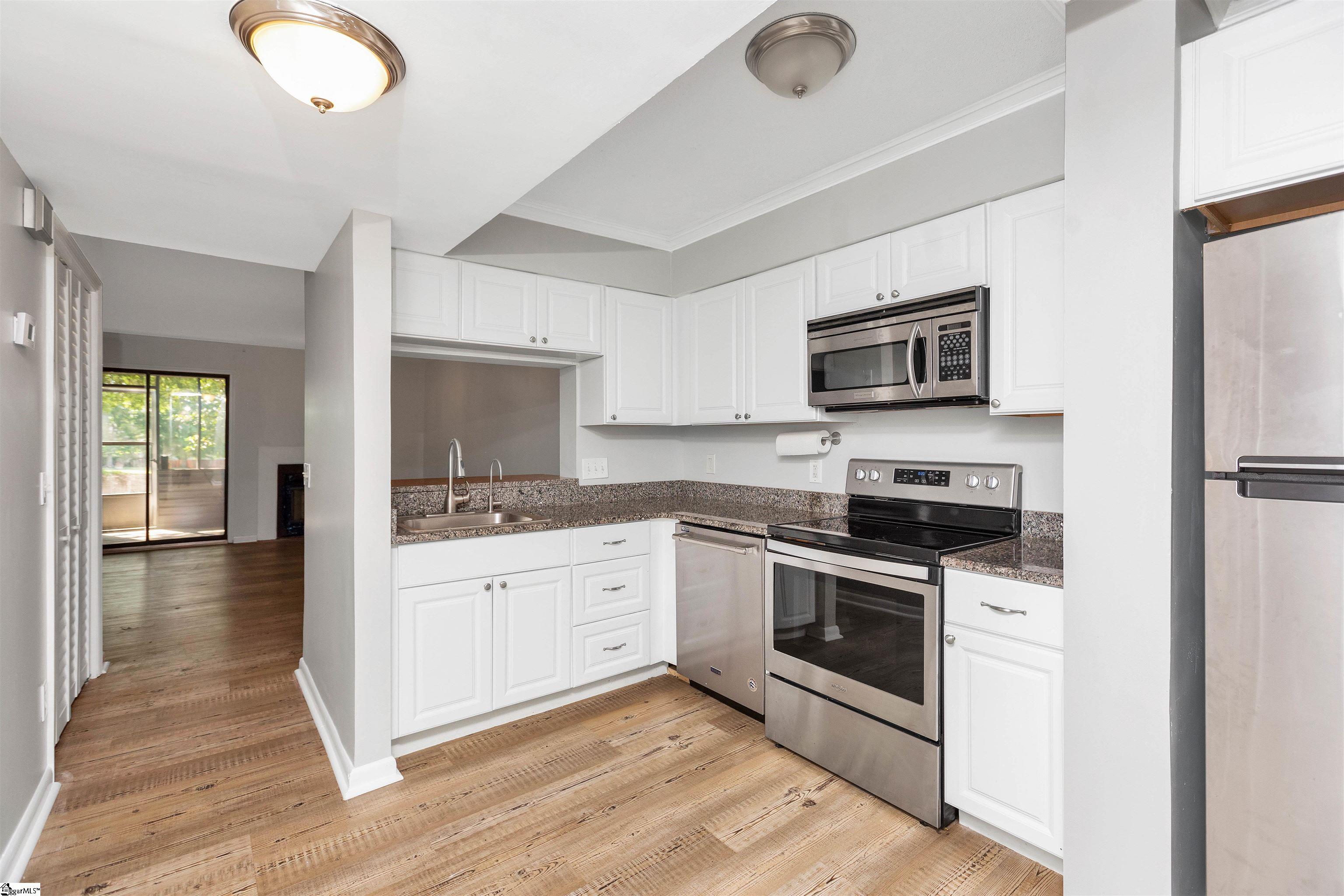 805 Stallings Road, Unit 113 Taylors, SC 29687 - Photo 5 of 22 Gallery Image 5