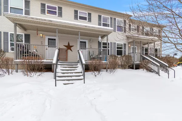 $324,500 | 12 Checkerberry Square, Unit 106, Milton, VT 05468