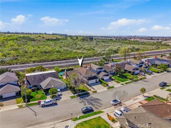 $2,299,000 | 2021 Swan Drive, Costa Mesa, CA 92626