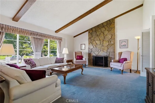 $2,299,000 | 2021 Swan Drive, Costa Mesa, CA 92626
