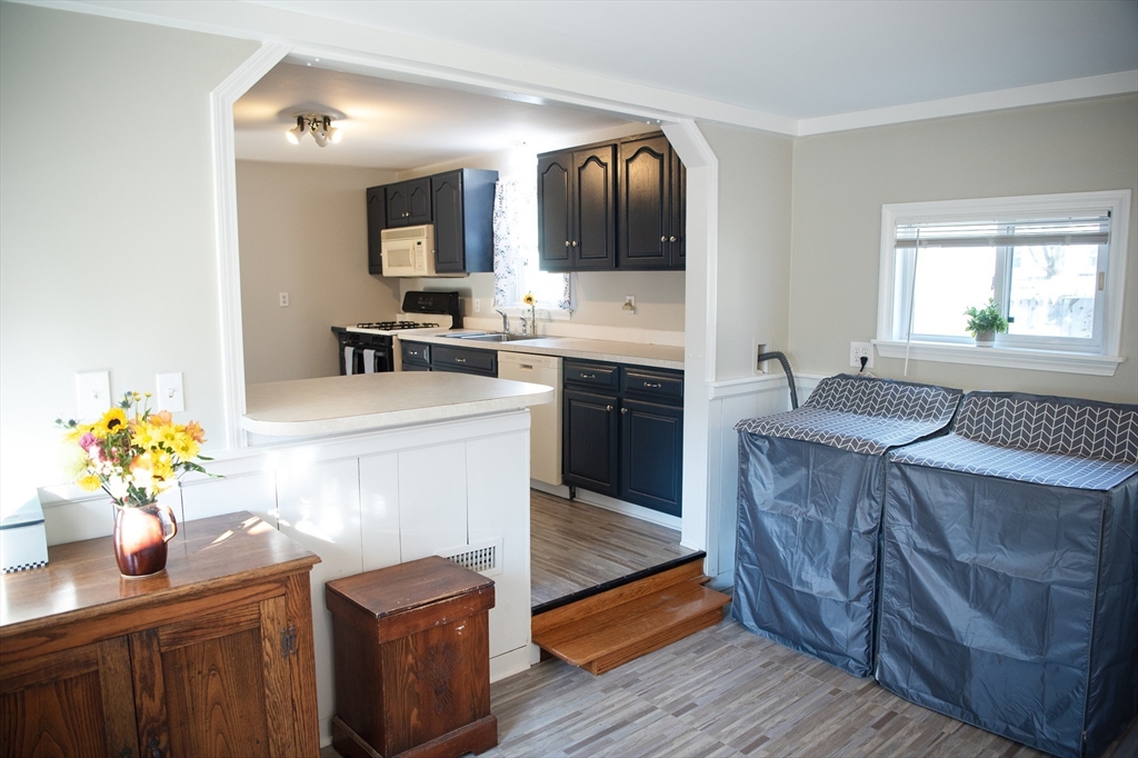 6 Laurel Road Norwood, MA 02062 - Photo 15 of 40 Gallery Image 15