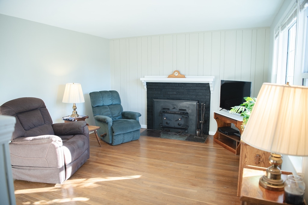 6 Laurel Road Norwood, MA 02062 - Photo 22 of 40 Gallery Image 22