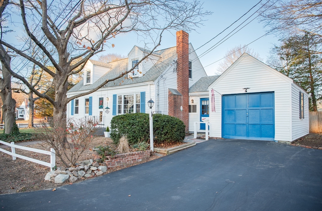 6 Laurel Road Norwood, MA 02062 - Photo 9 of 40 Gallery Image 9
