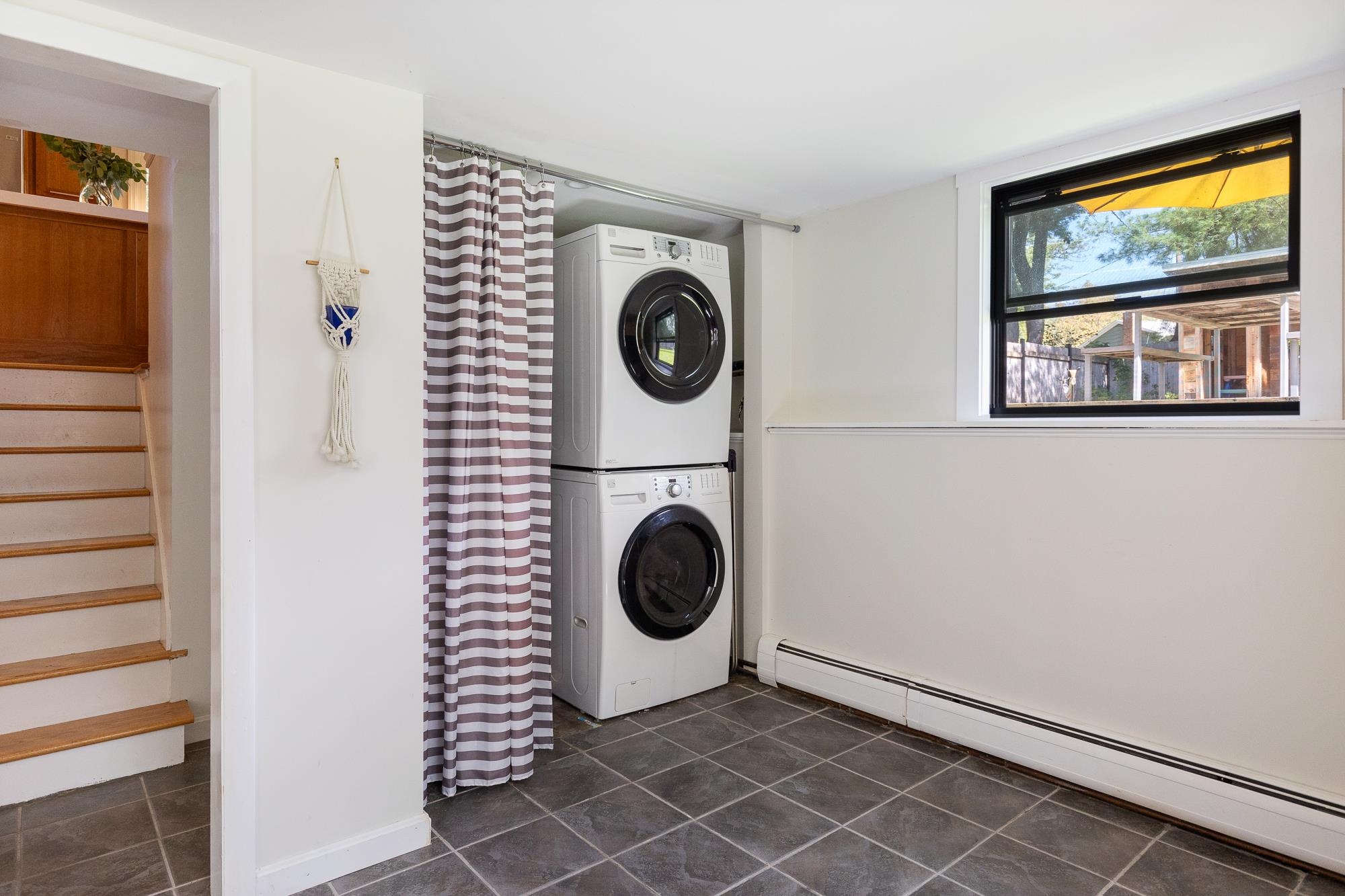 381 Hullcrest Road Shelburne, VT 05482 - Photo 16 of 40