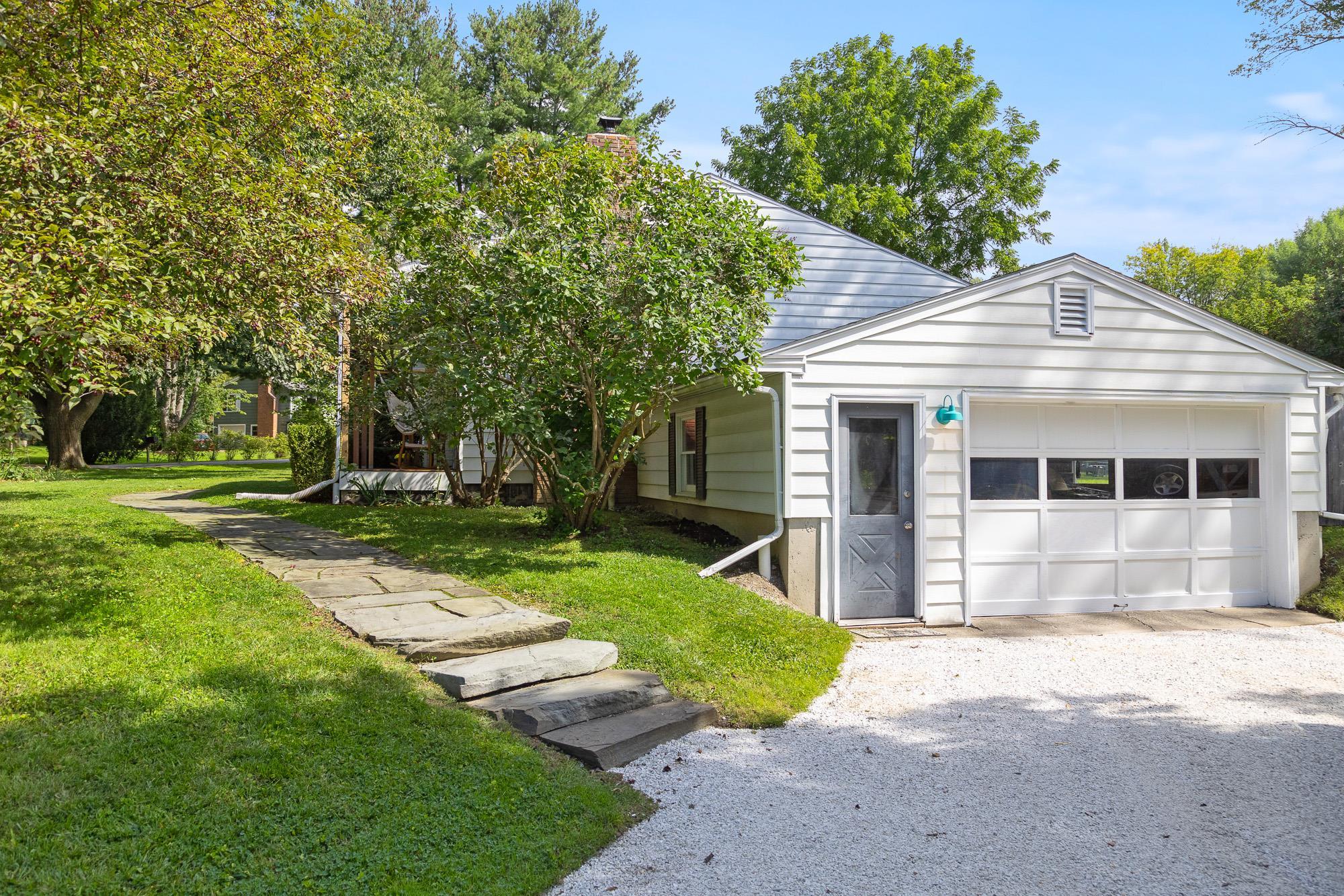 381 Hullcrest Road Shelburne, VT 05482 - Photo 24 of 40