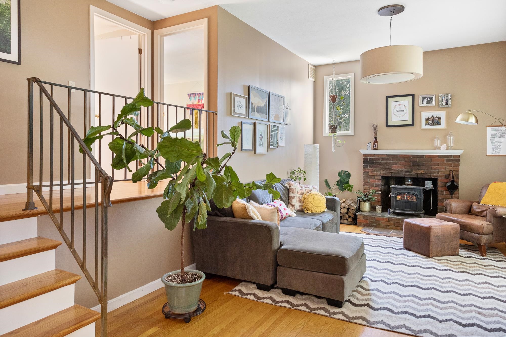 381 Hullcrest Road Shelburne, VT 05482 - Photo 3 of 40