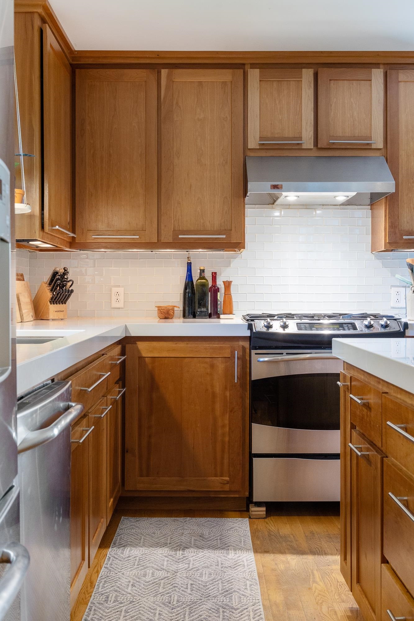 381 Hullcrest Road Shelburne, VT 05482 - Photo 10 of 40