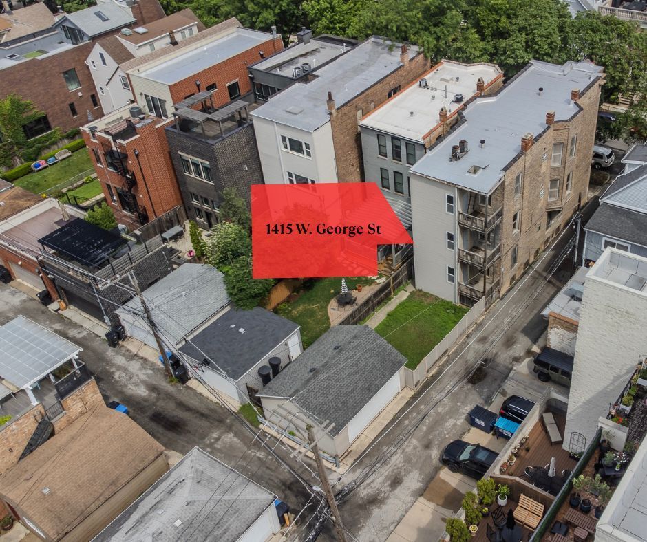 1415 West George Street Chicago, IL 60657 - Photo 33 of 35 an aerial view of a city