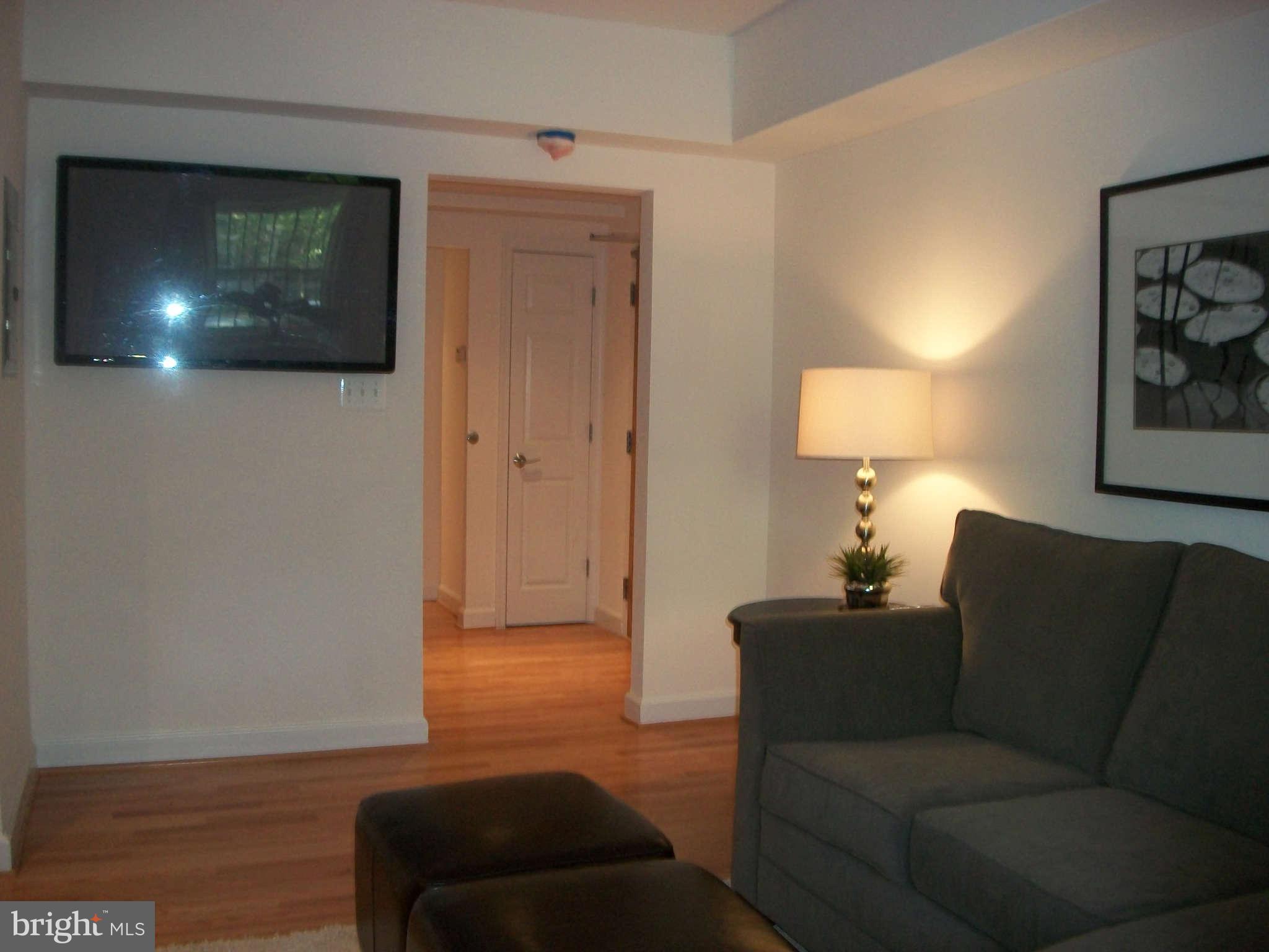 1440 Columbia Road Northwest, Unit 101 Washington, DC 20009 - Photo 16 of 30 Living Room