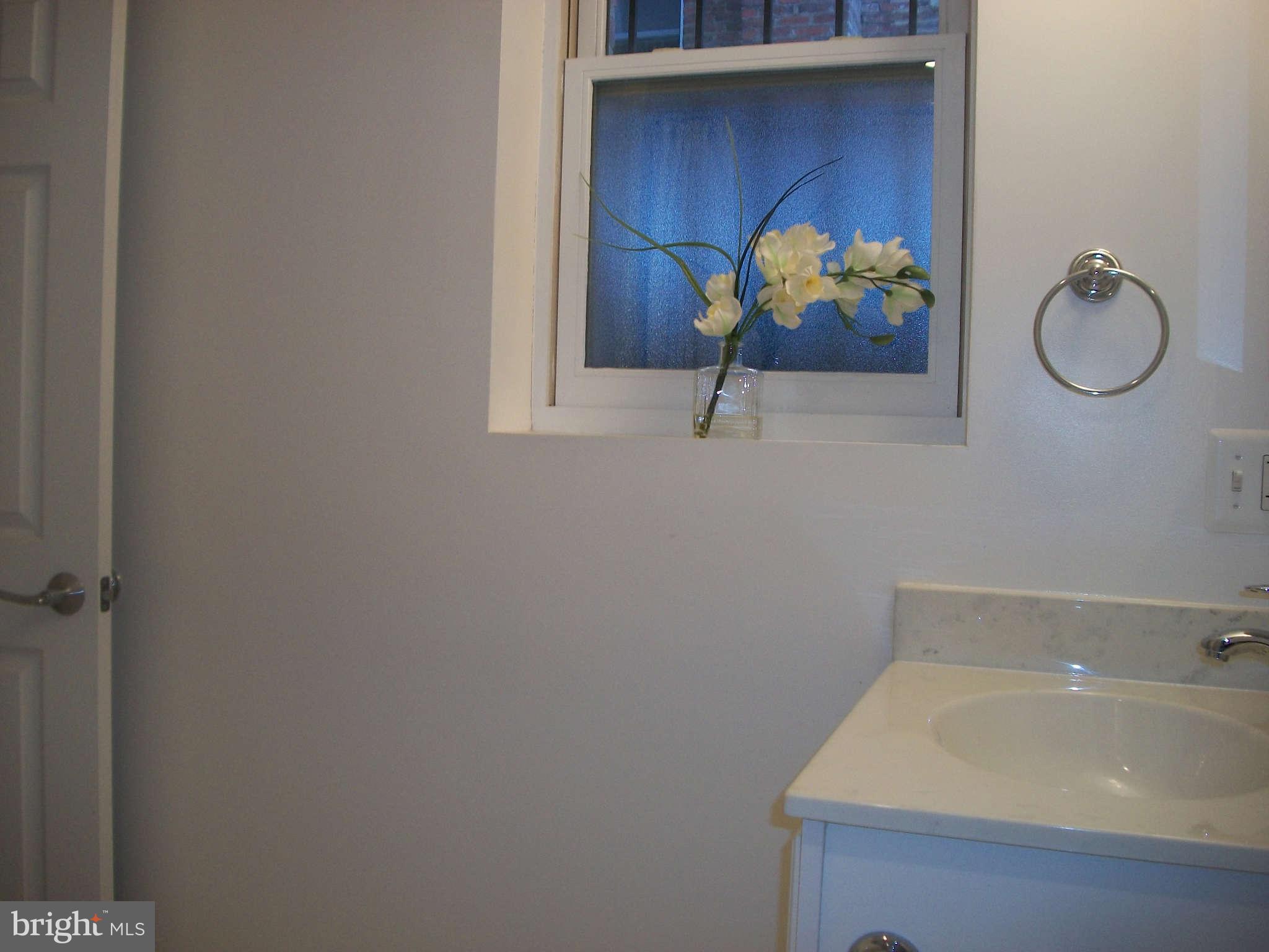 1440 Columbia Road Northwest, Unit 101 Washington, DC 20009 - Photo 24 of 30 Bath (Master)