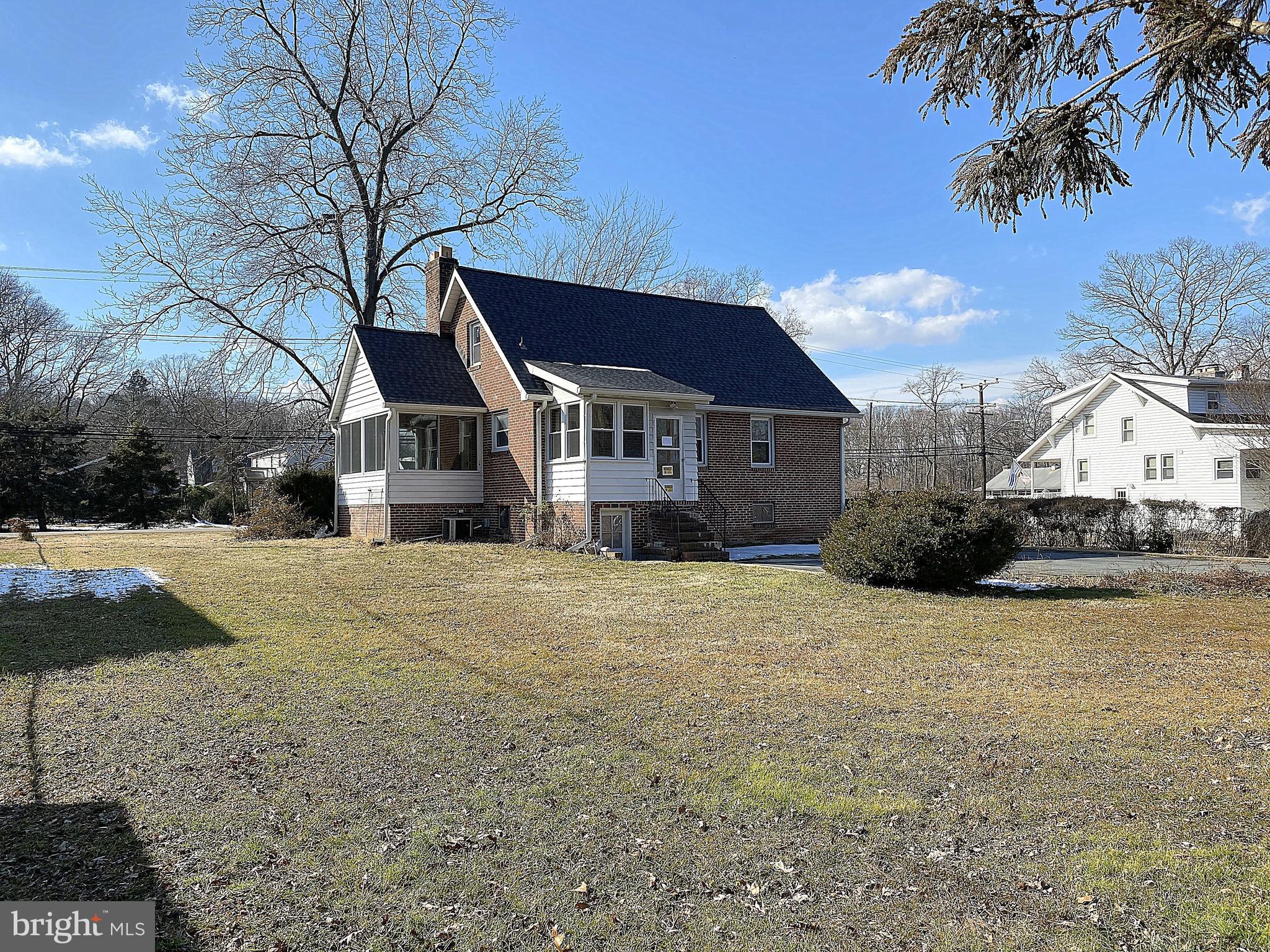 7606 North Point Road Baltimore, MD 21219 - Photo 2 of 75