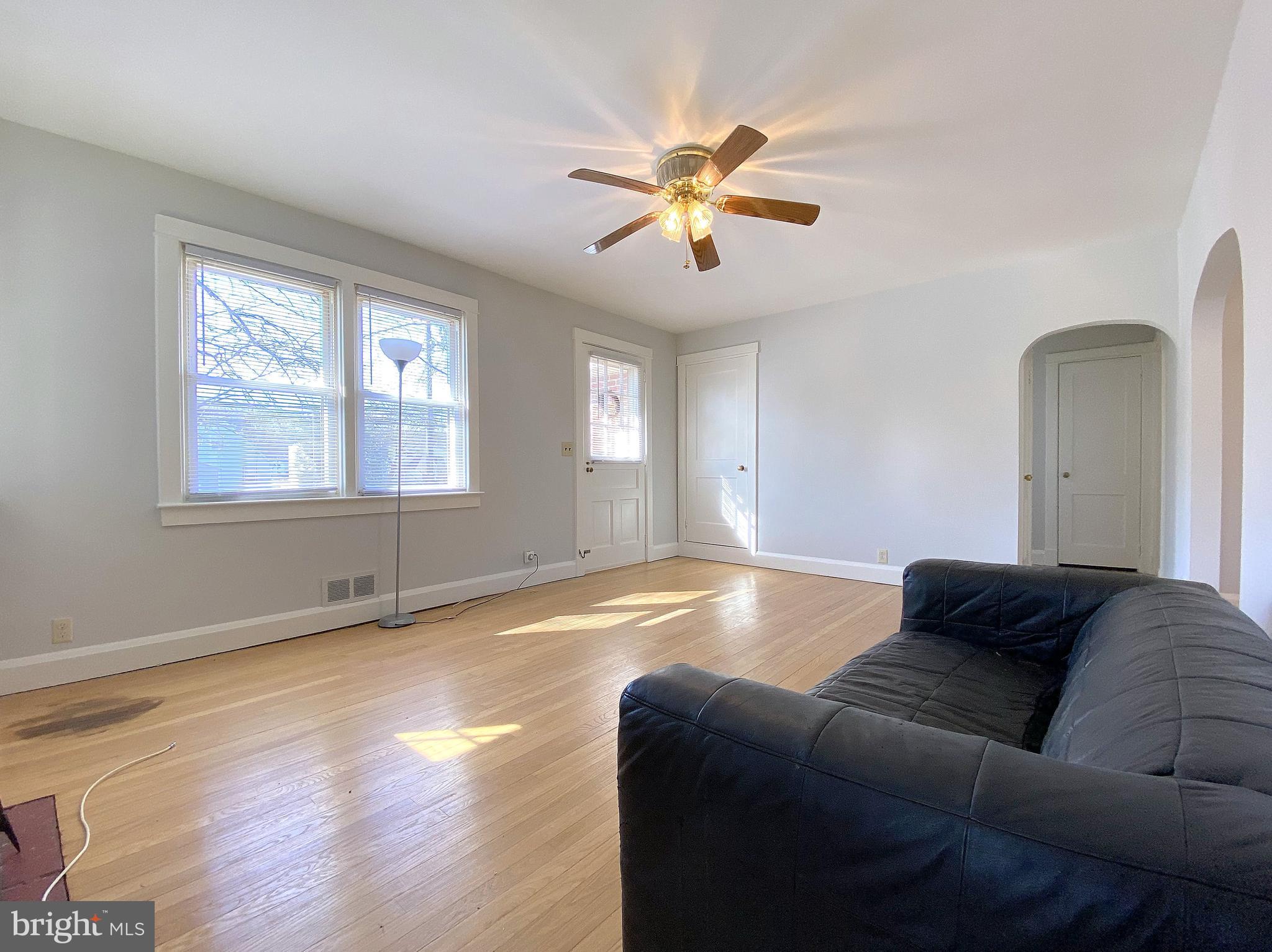 7606 North Point Road Baltimore, MD 21219 - Photo 11 of 75