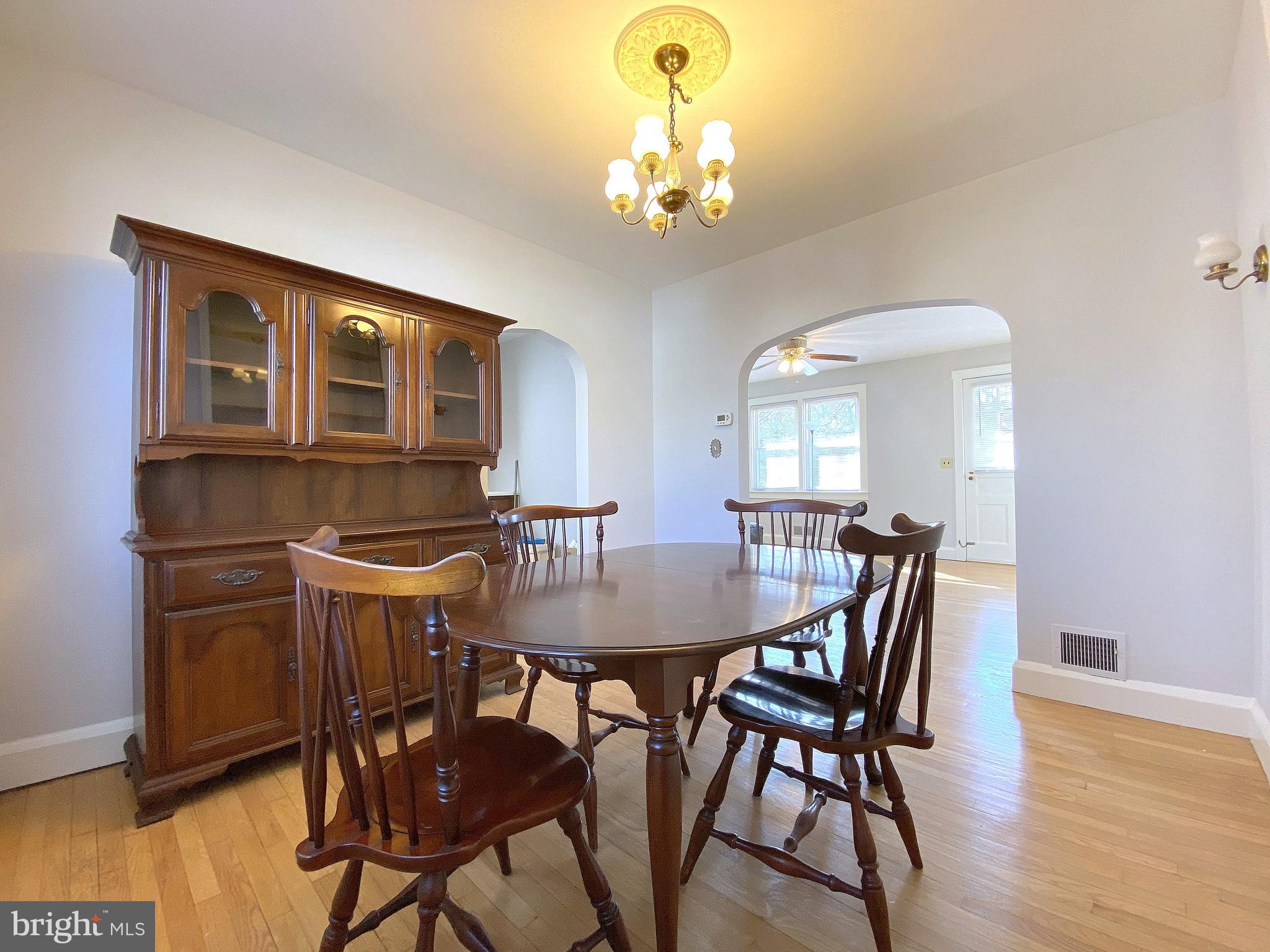 7606 North Point Road Baltimore, MD 21219 - Photo 13 of 75
