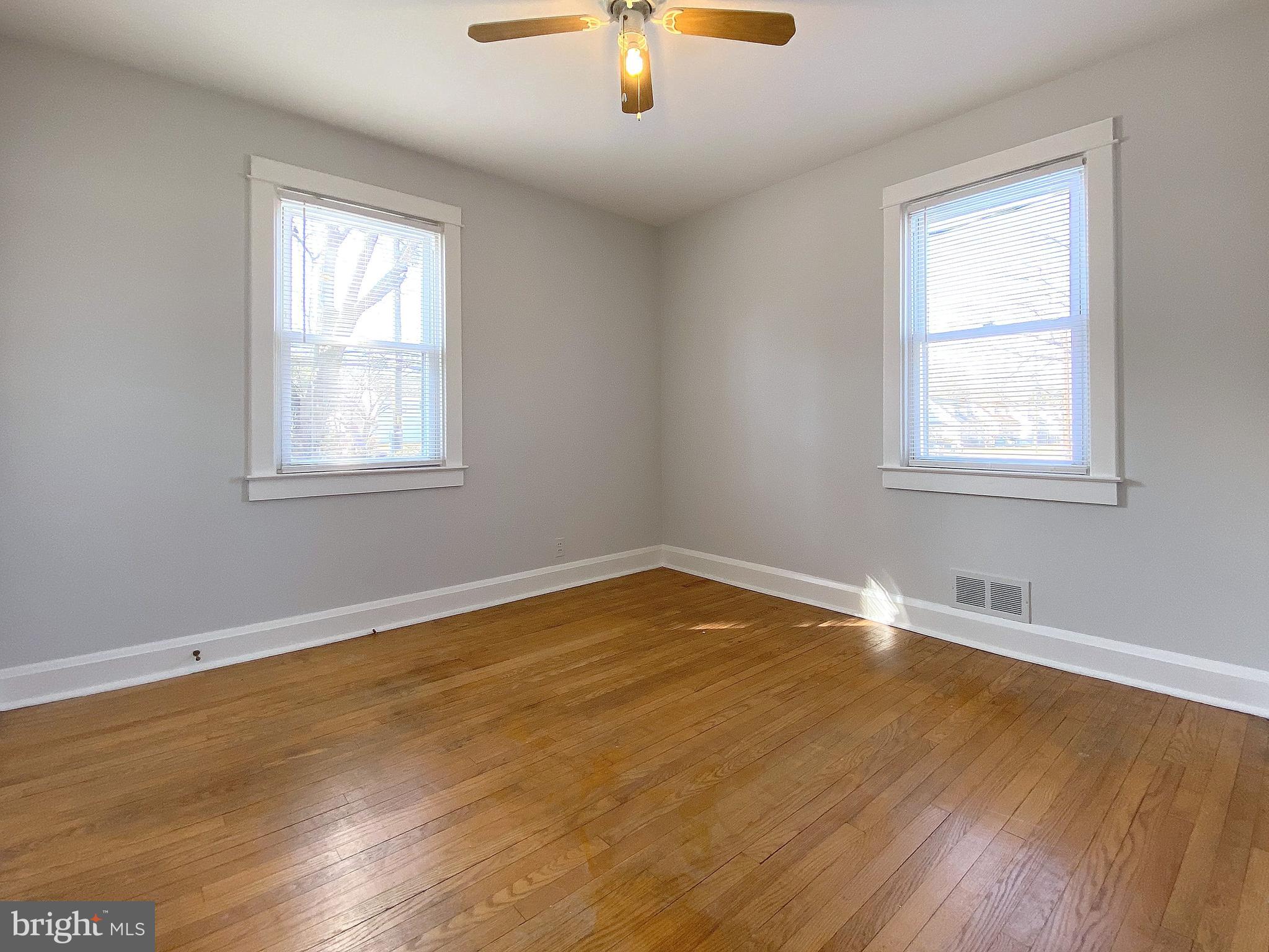 7606 North Point Road Baltimore, MD 21219 - Photo 19 of 75
