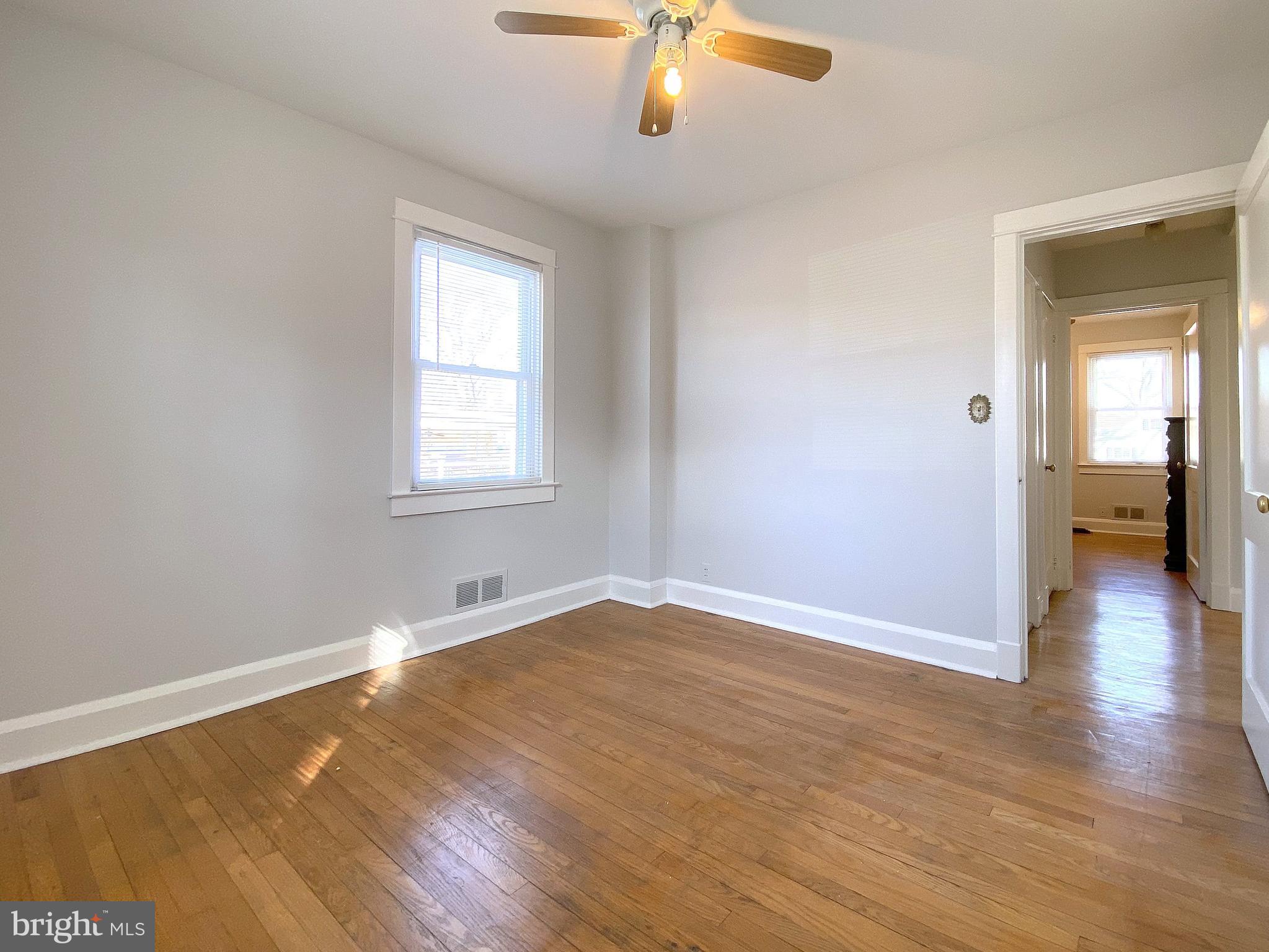 7606 North Point Road Baltimore, MD 21219 - Photo 22 of 75