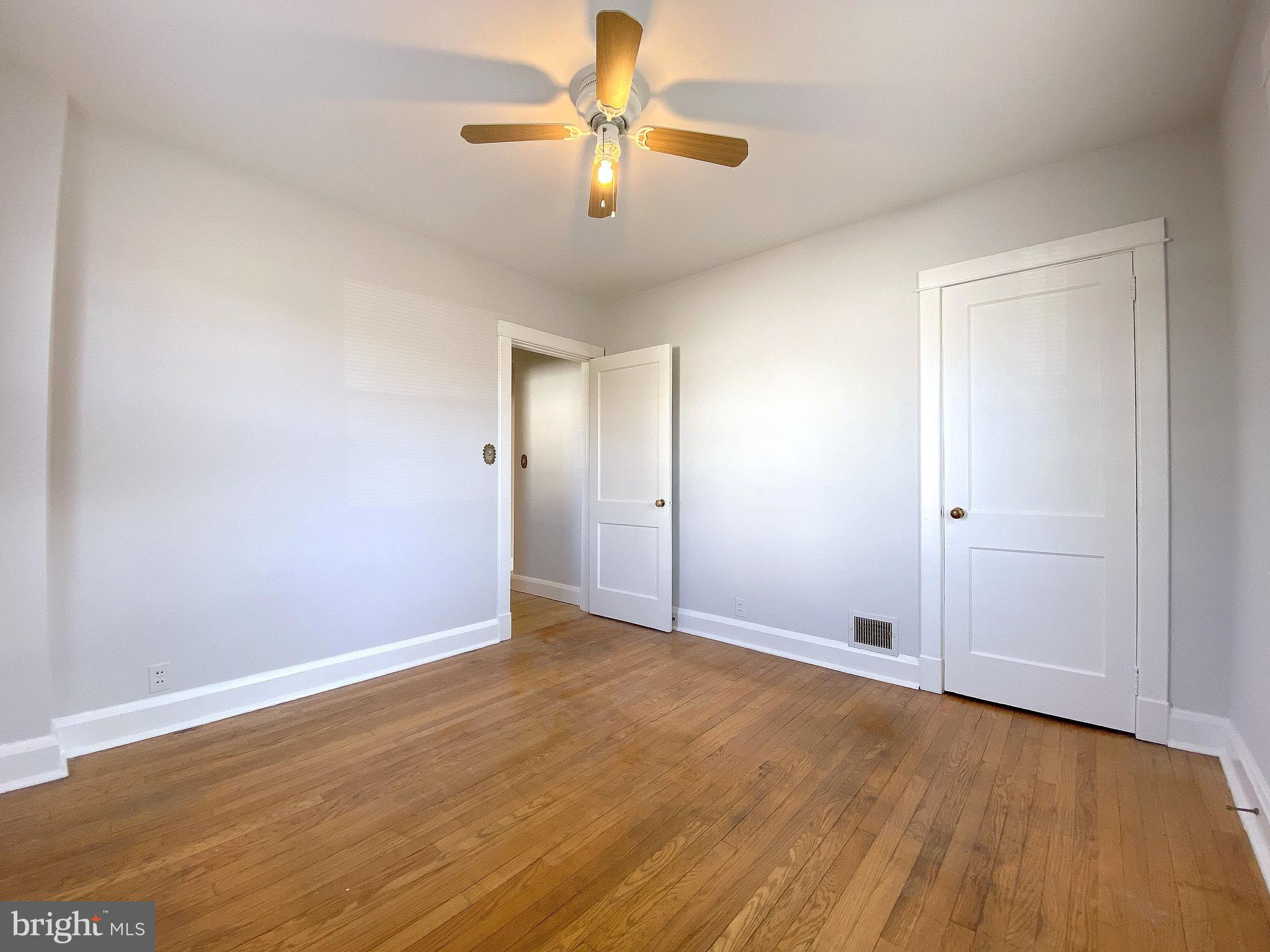 7606 North Point Road Baltimore, MD 21219 - Photo 23 of 75