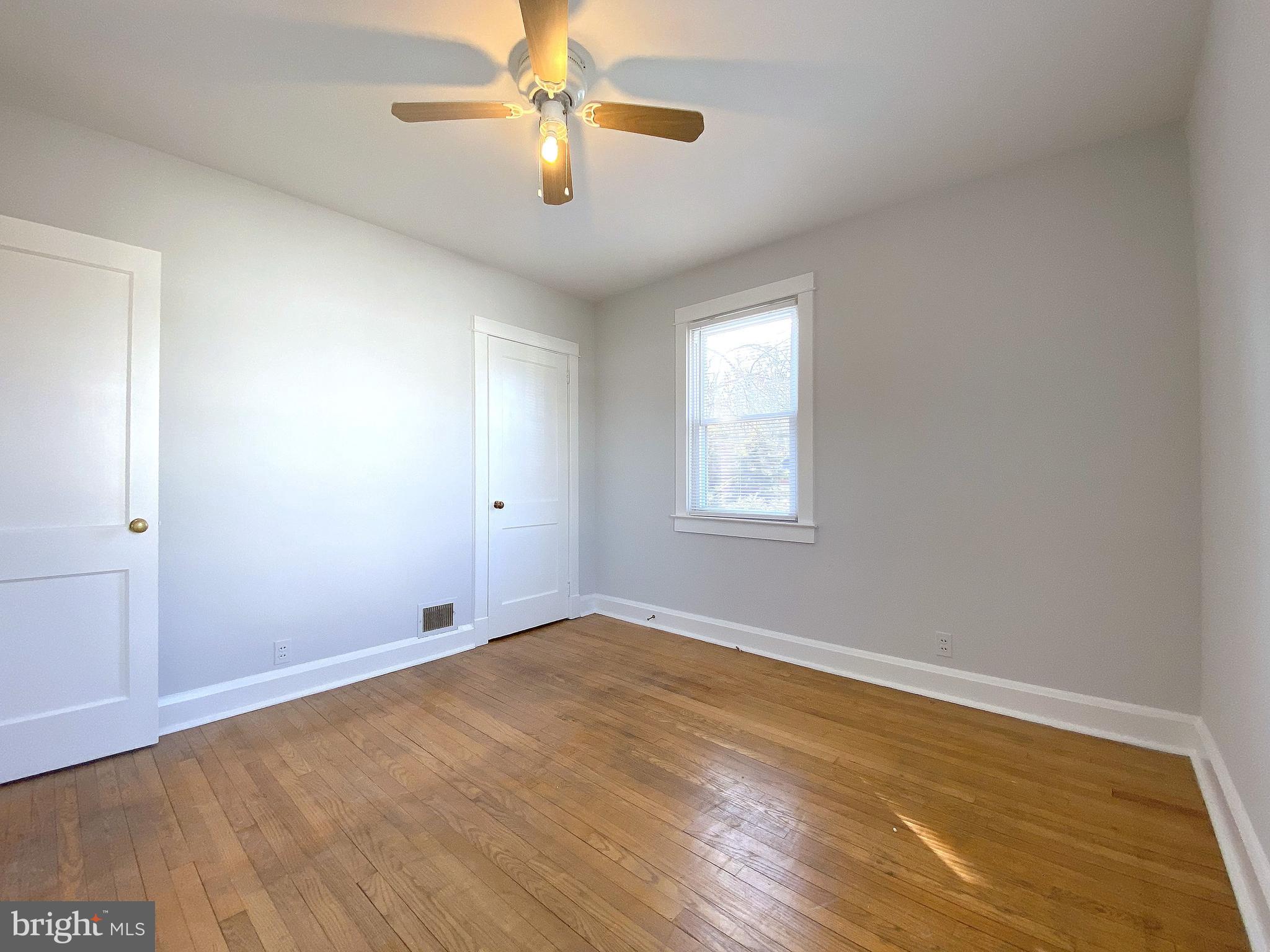 7606 North Point Road Baltimore, MD 21219 - Photo 25 of 75