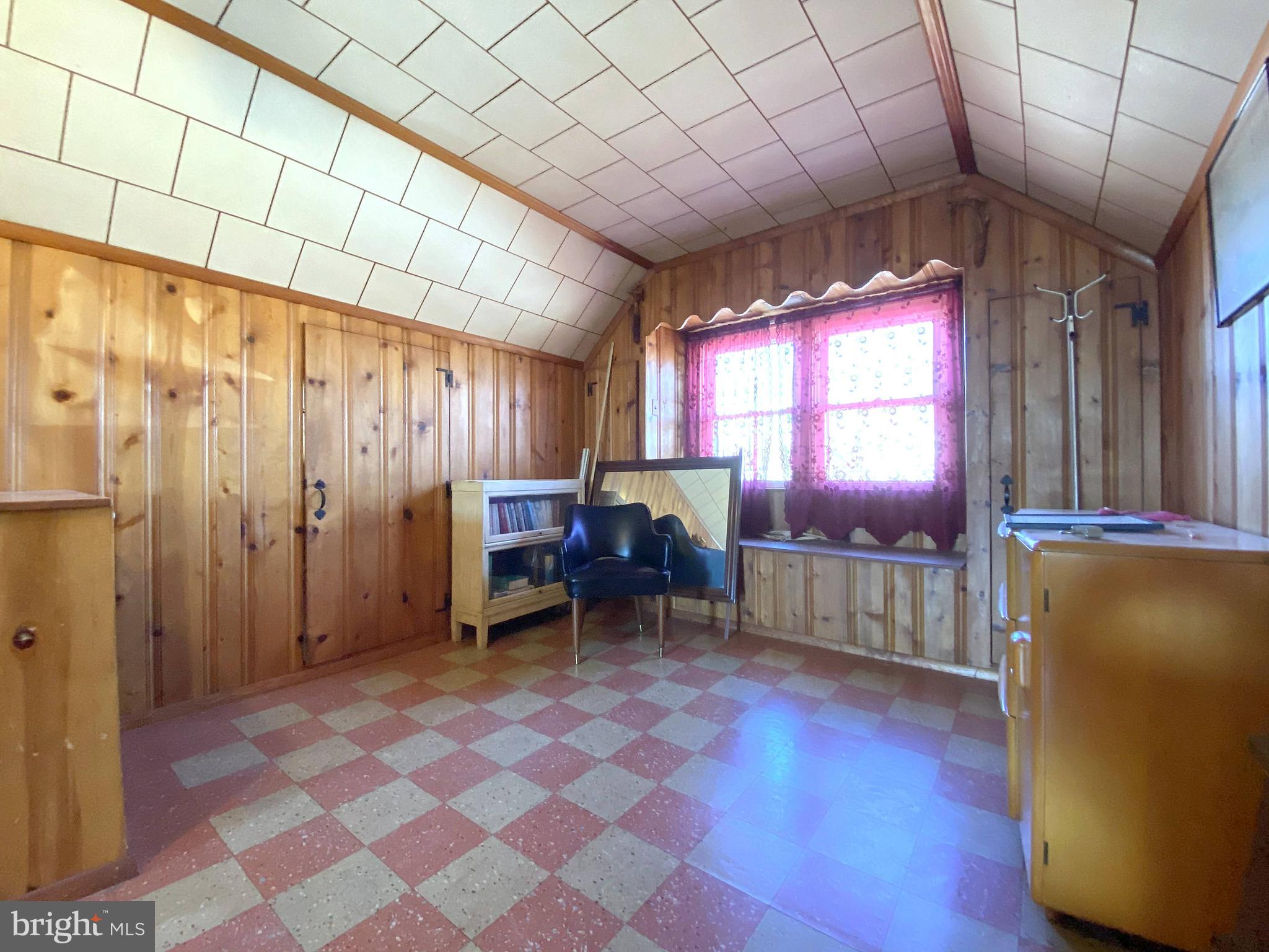 7606 North Point Road Baltimore, MD 21219 - Photo 28 of 75