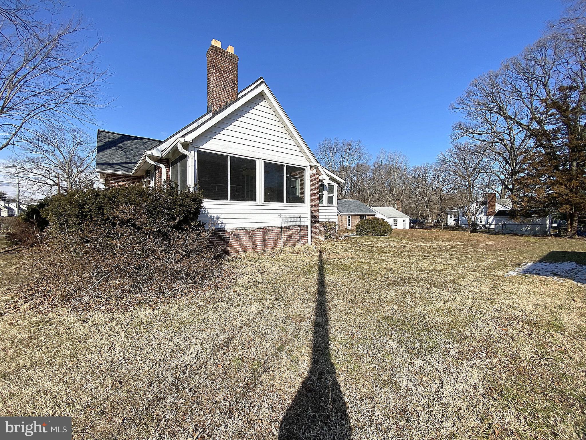 7606 North Point Road Baltimore, MD 21219 - Photo 4 of 75