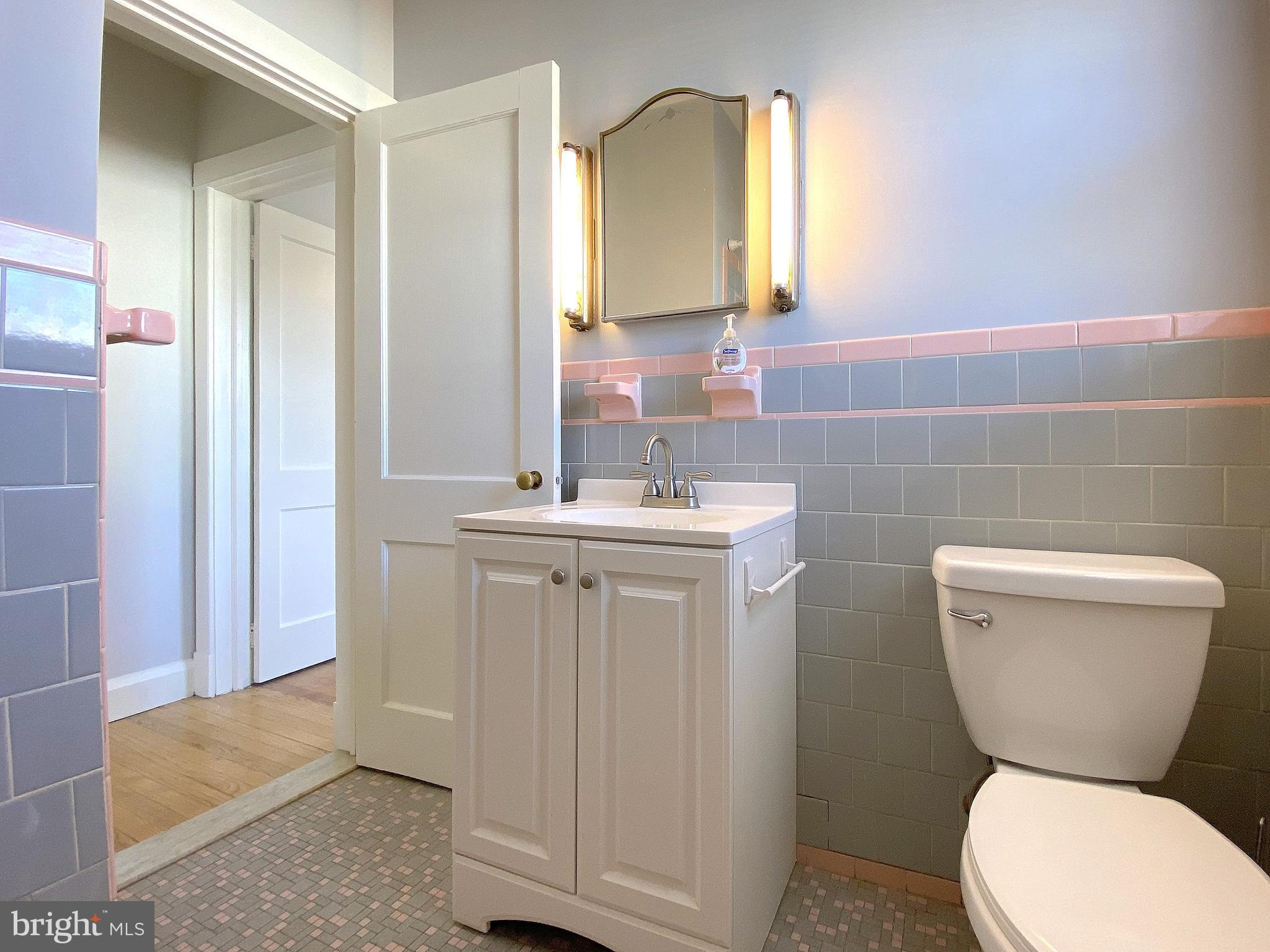 7606 North Point Road Baltimore, MD 21219 - Photo 35 of 75