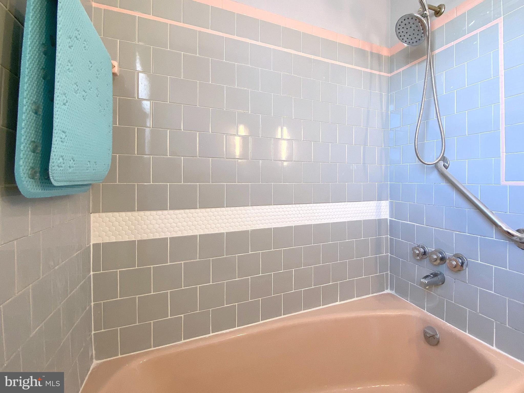 7606 North Point Road Baltimore, MD 21219 - Photo 38 of 75