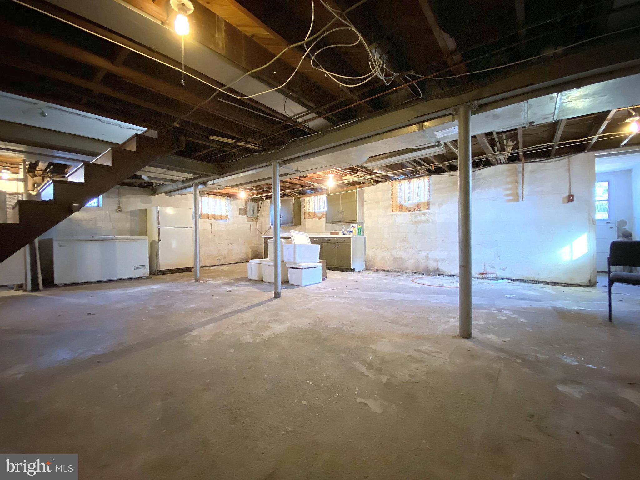 7606 North Point Road Baltimore, MD 21219 - Photo 40 of 75