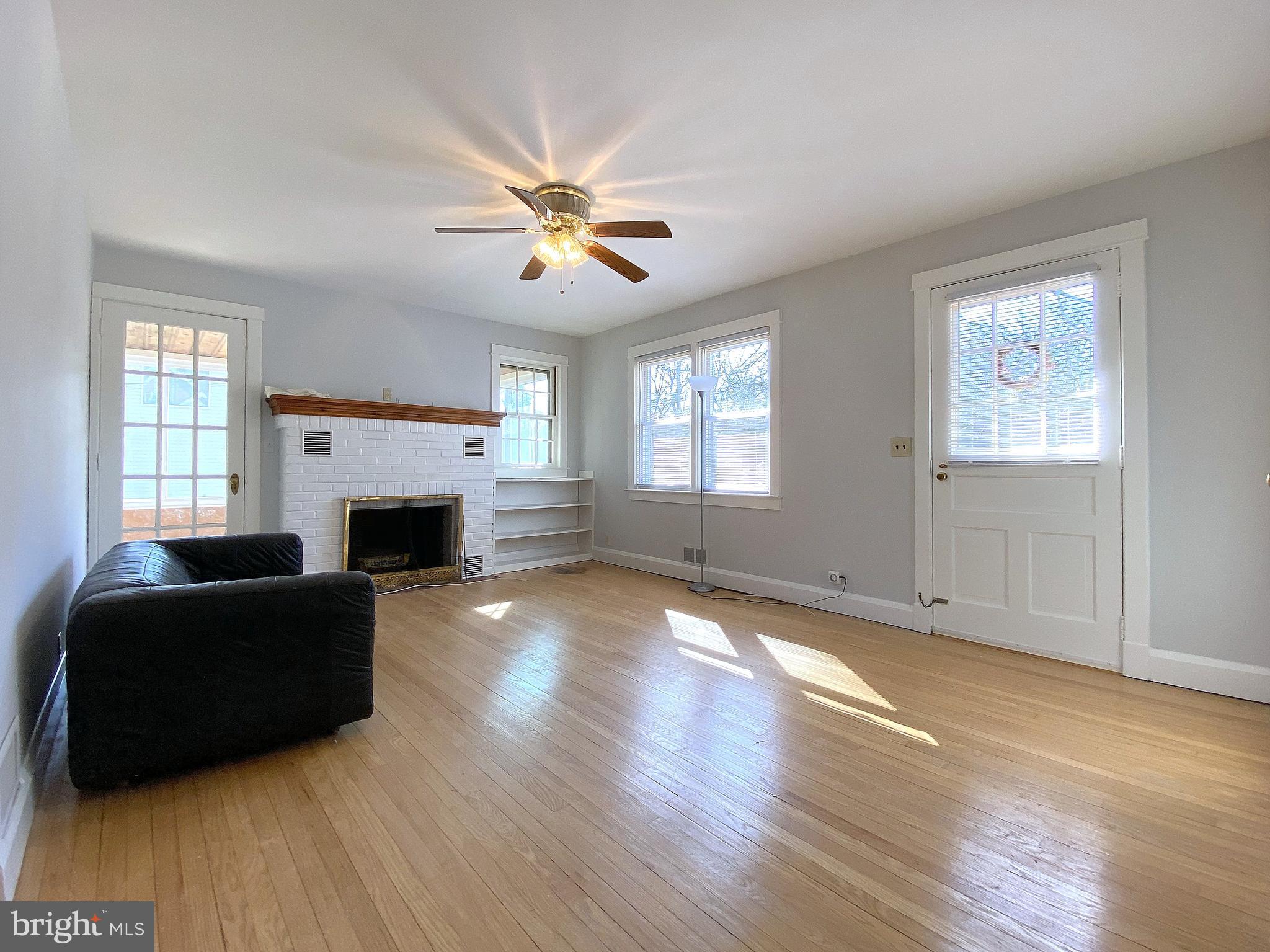 7606 North Point Road Baltimore, MD 21219 - Photo 5 of 75