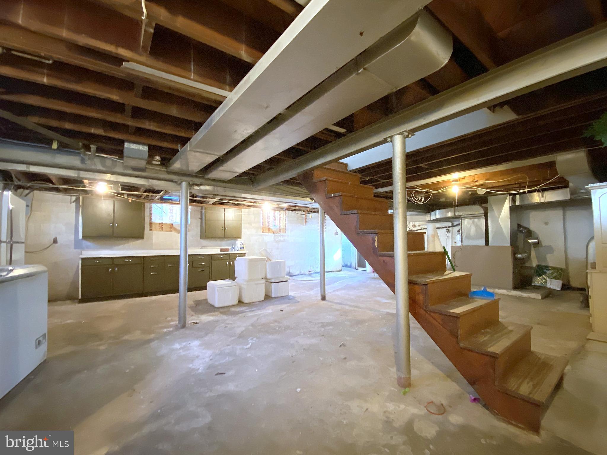 7606 North Point Road Baltimore, MD 21219 - Photo 43 of 75