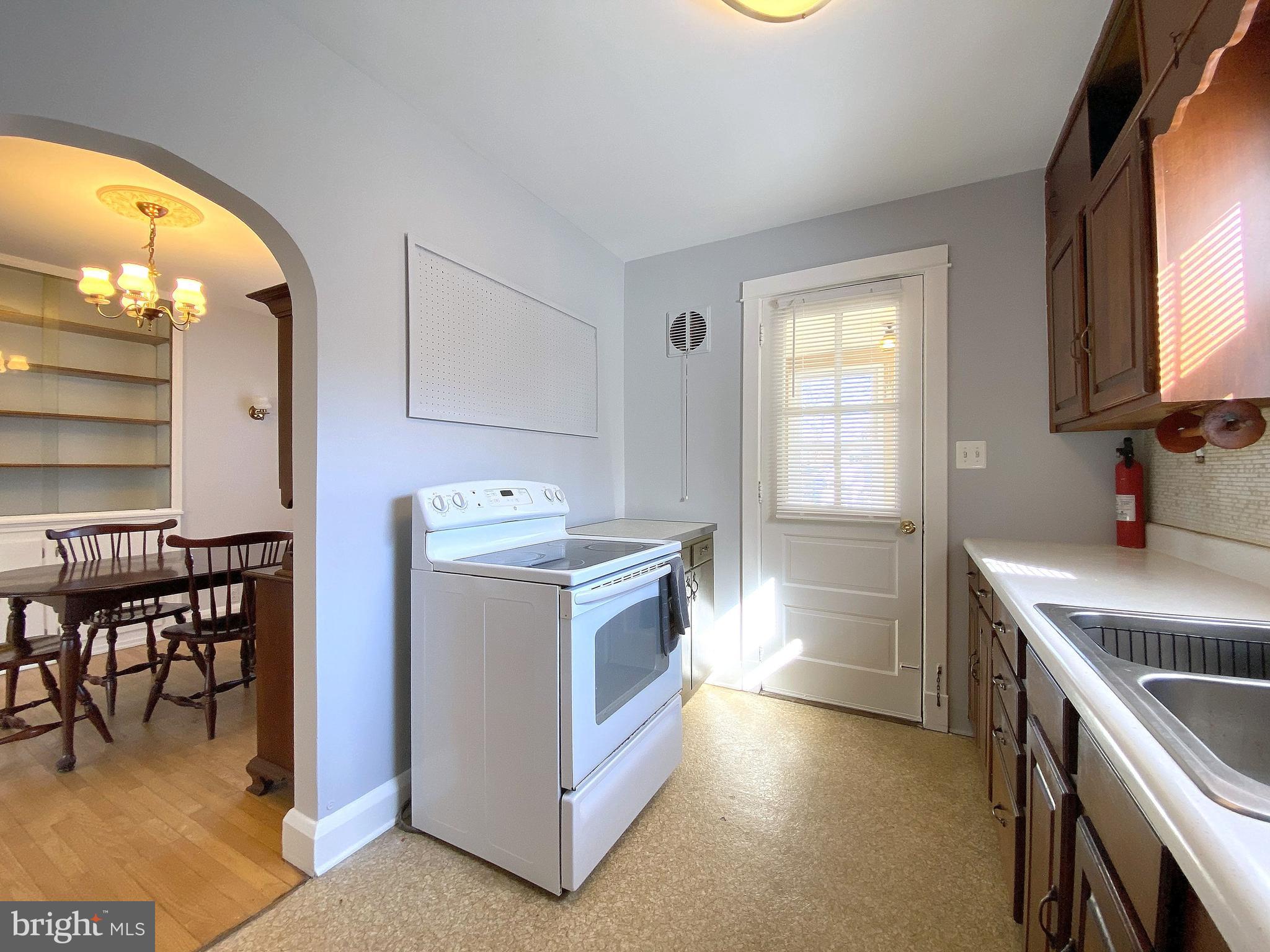 7606 North Point Road Baltimore, MD 21219 - Photo 53 of 75