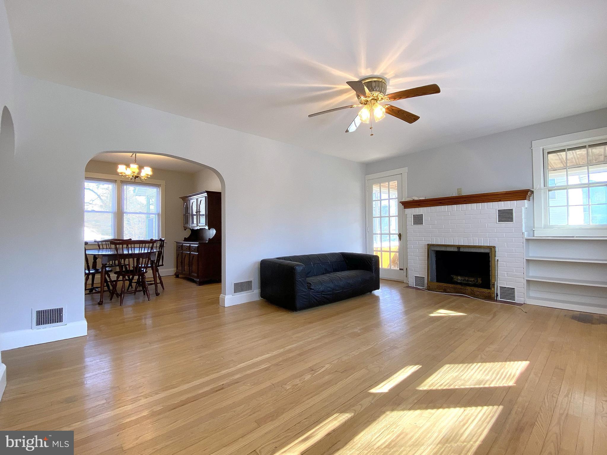 7606 North Point Road Baltimore, MD 21219 - Photo 8 of 75