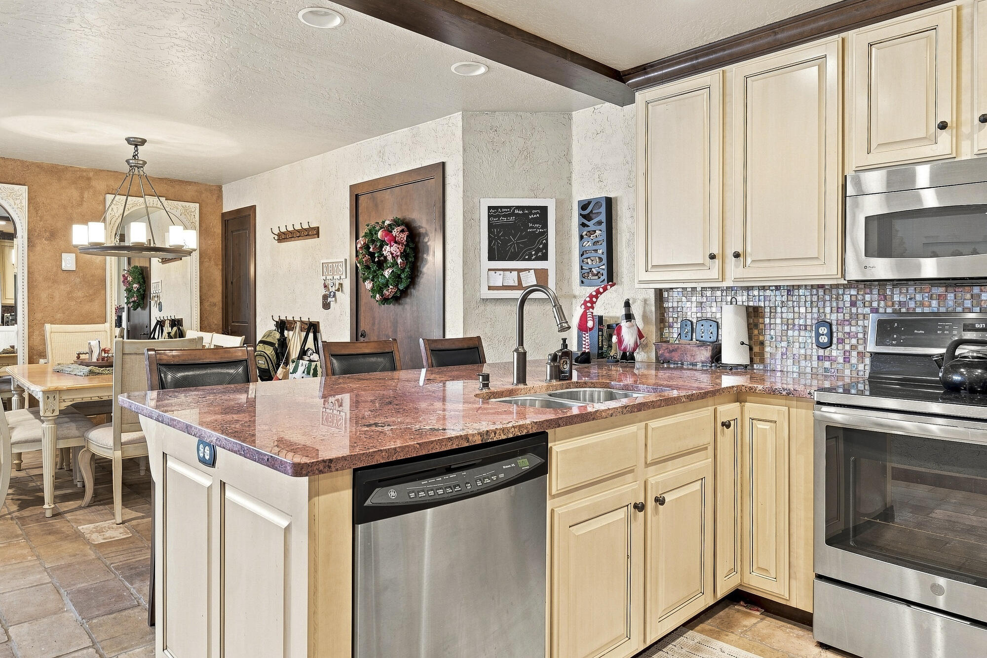 407 South Vasels Road, Unit 31 Brian Head, UT 84719 - Photo 10 of 26 Giant Steps #31-19