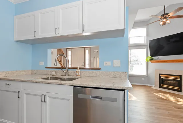 $279,900 | 16106 Creekmont Court, Tinley Park, IL 60487