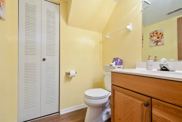 $279,900 | 16106 Creekmont Court, Tinley Park, IL 60487