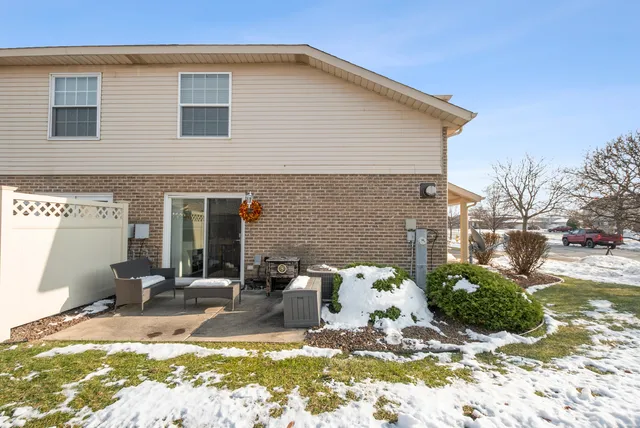 $279,900 | 16106 Creekmont Court, Tinley Park, IL 60487