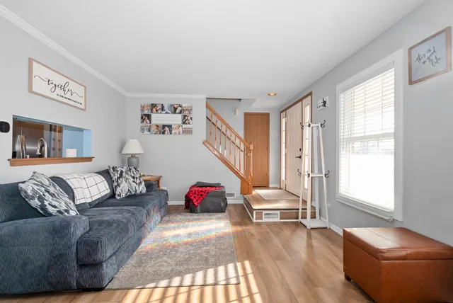 $279,900 | 16106 Creekmont Court, Tinley Park, IL 60487