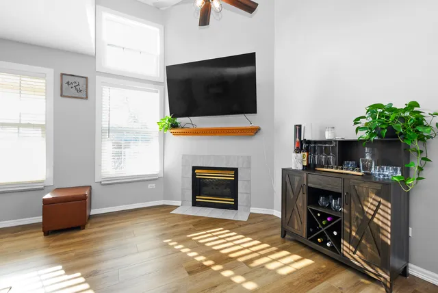 $279,900 | 16106 Creekmont Court, Tinley Park, IL 60487