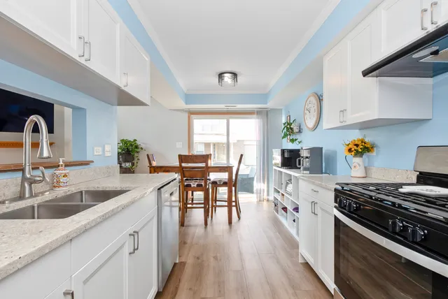 $279,900 | 16106 Creekmont Court, Tinley Park, IL 60487