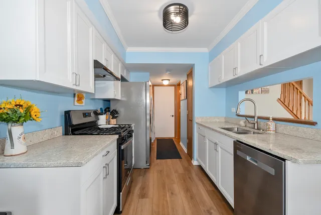 $279,900 | 16106 Creekmont Court, Tinley Park, IL 60487