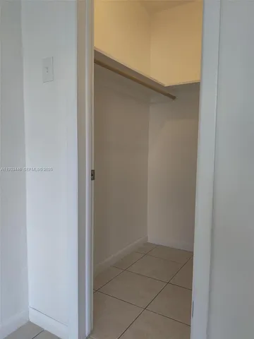 $1,400 | 5990 Northeast 18th Avenue, Unit 907, Fort Lauderdale, FL 33334