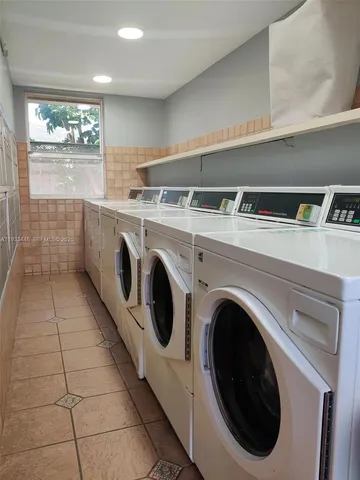 $1,400 | 5990 Northeast 18th Avenue, Unit 907, Fort Lauderdale, FL 33334