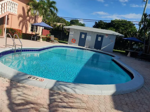 $1,400 | 5990 Northeast 18th Avenue, Unit 907, Fort Lauderdale, FL 33334