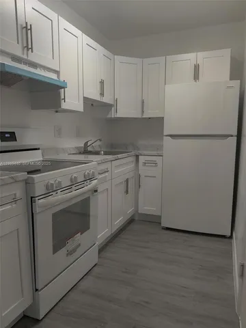 $1,400 | 5990 Northeast 18th Avenue, Unit 907, Fort Lauderdale, FL 33334