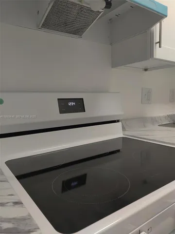 $1,400 | 5990 Northeast 18th Avenue, Unit 907, Fort Lauderdale, FL 33334