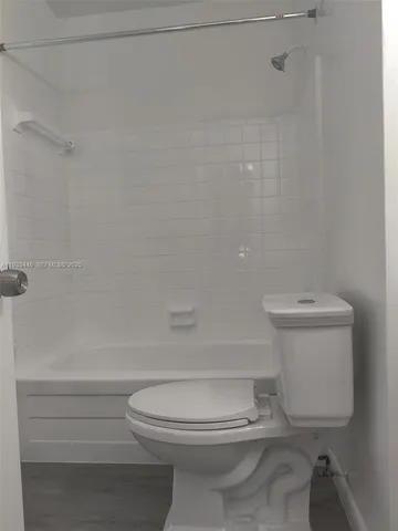 $1,400 | 5990 Northeast 18th Avenue, Unit 907, Fort Lauderdale, FL 33334