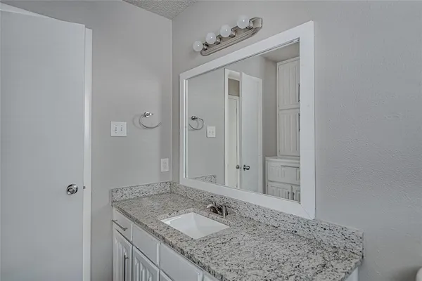 $2,150 | 4801 Winesanker Way, Fort Worth, TX 76133