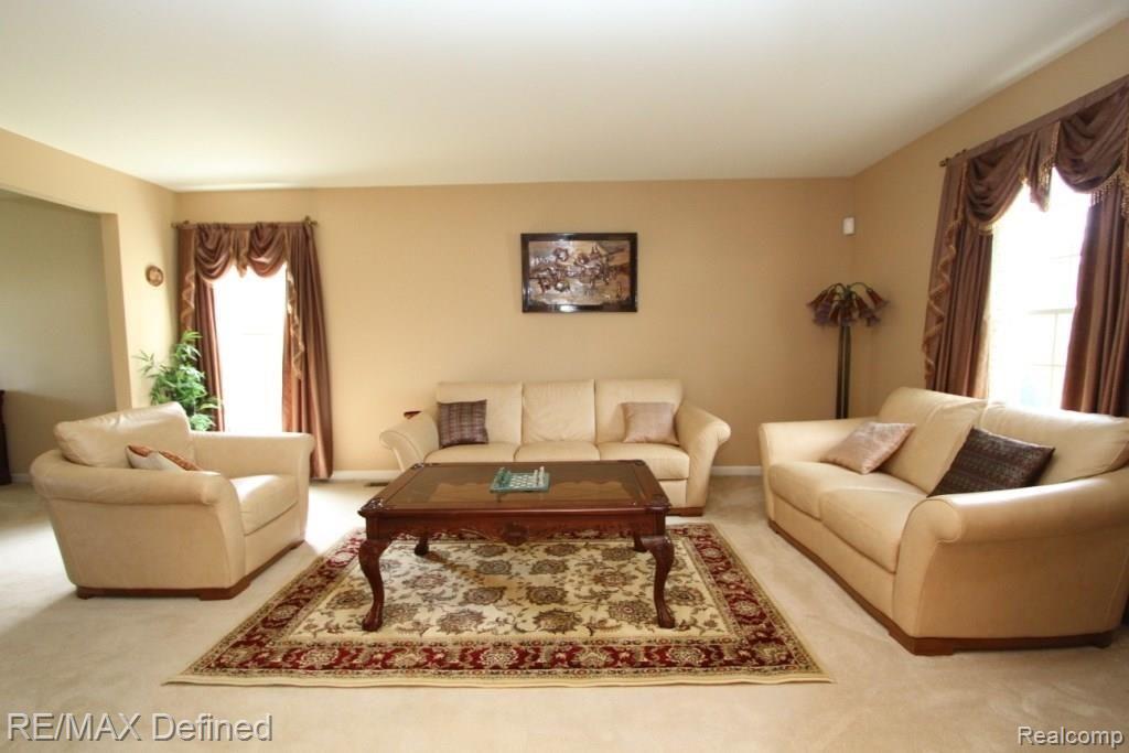 2878 Santia Road Troy, MI 48085 - Photo 7 of 25